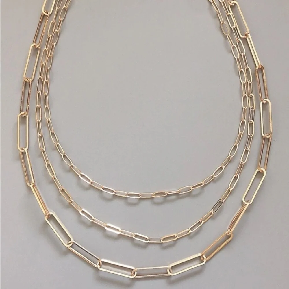 Layered necklace - Picture 2 of 5